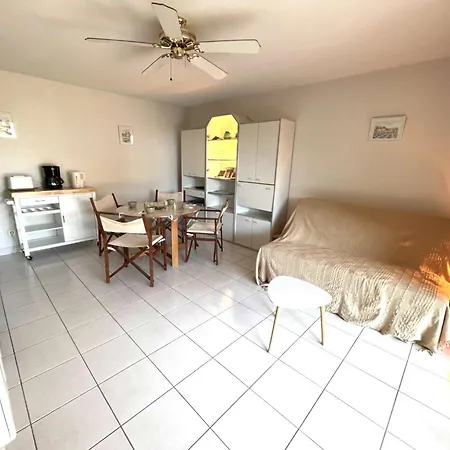 Ca350-004 4 Personnes Sur Appartement